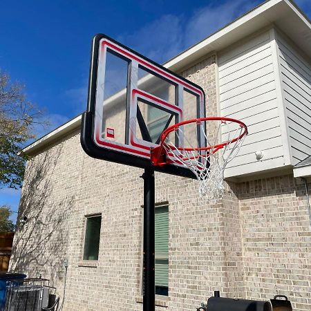 Dallas 4Br Large Yard W Hot Tub , Fire Pit And Basketball Hoop Exterior foto